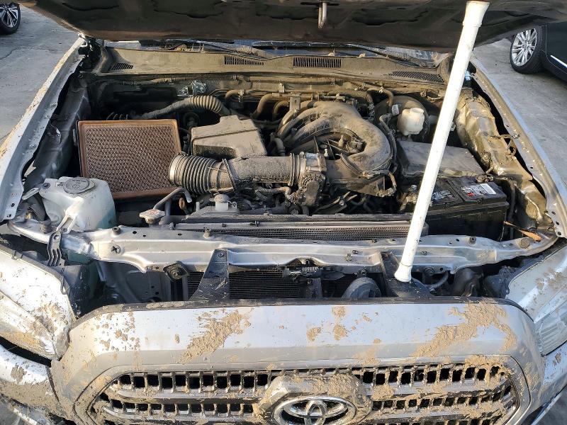 Фото 11 - TOYOTA TACOMA