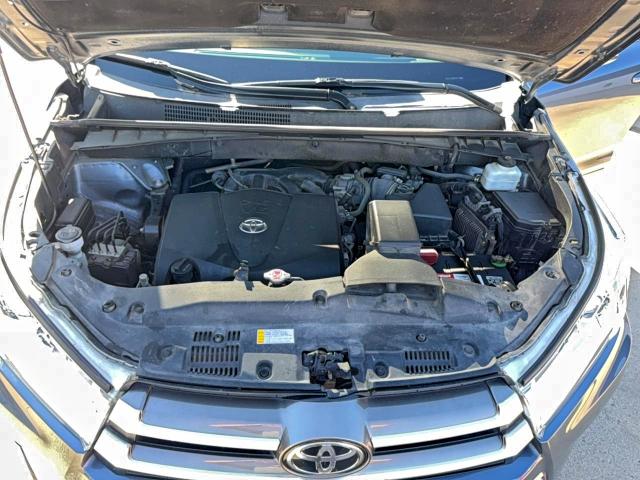 Фото 7 - TOYOTA HIGHLANDER