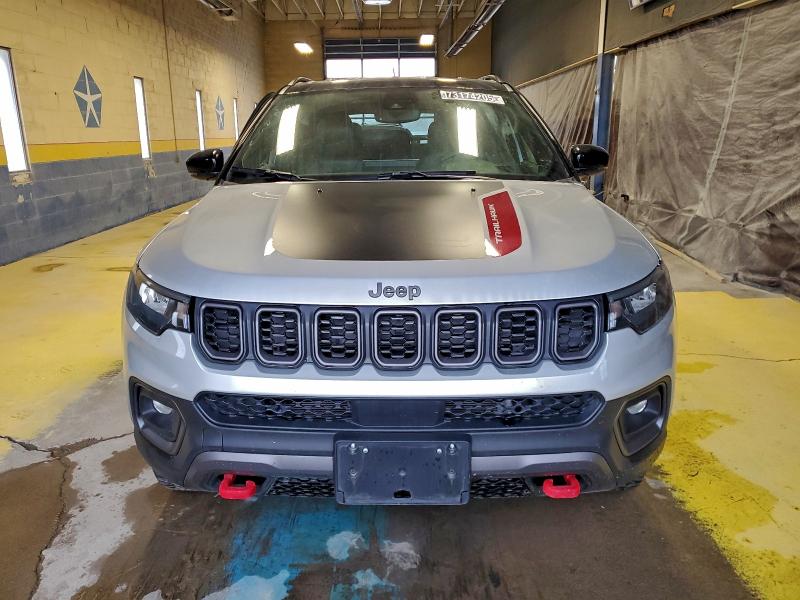 Фото 5 - JEEP COMPASS