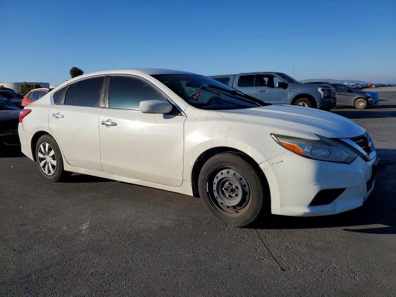 Фото 4 - NISSAN ALTIMA