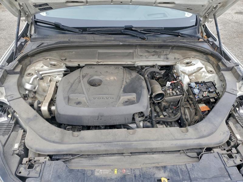 Фото 11 - VOLVO XC60