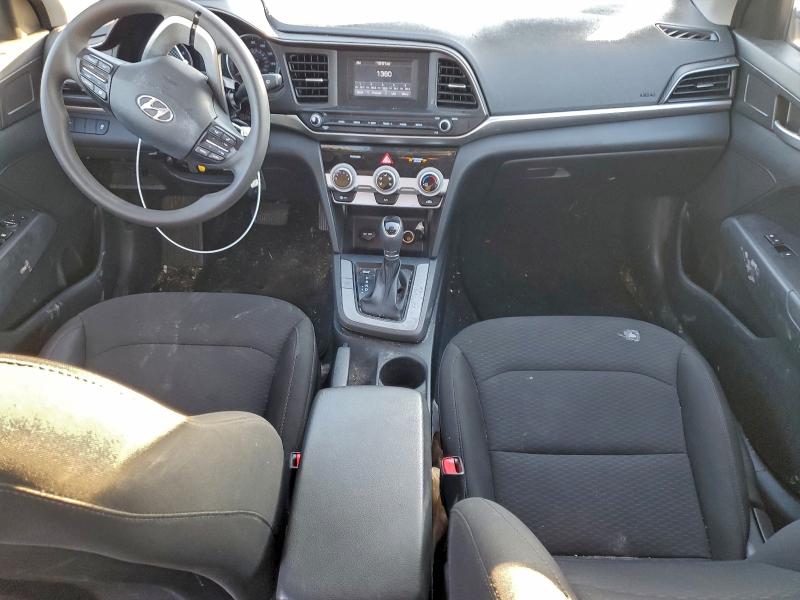 Фото 8 - HYUNDAI ELANTRA