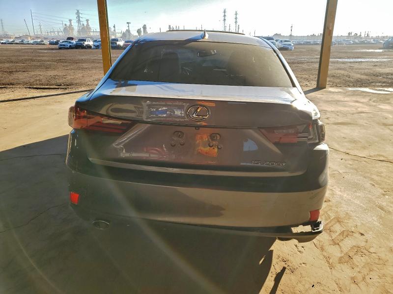 Фото 6 - LEXUS IS