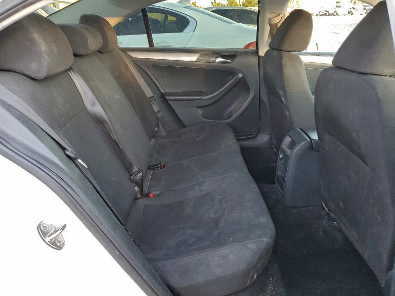 Фото 10 - VOLKSWAGEN JETTA