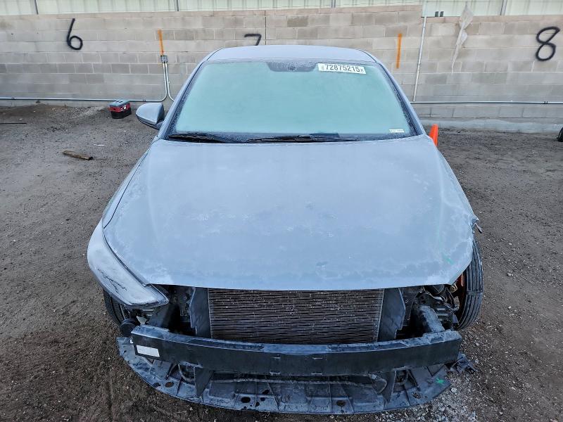 Фото 5 - HYUNDAI ELANTRA