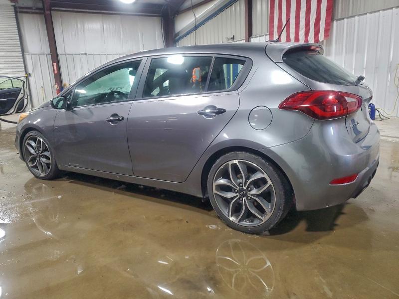 Фото 2 - KIA FORTE
