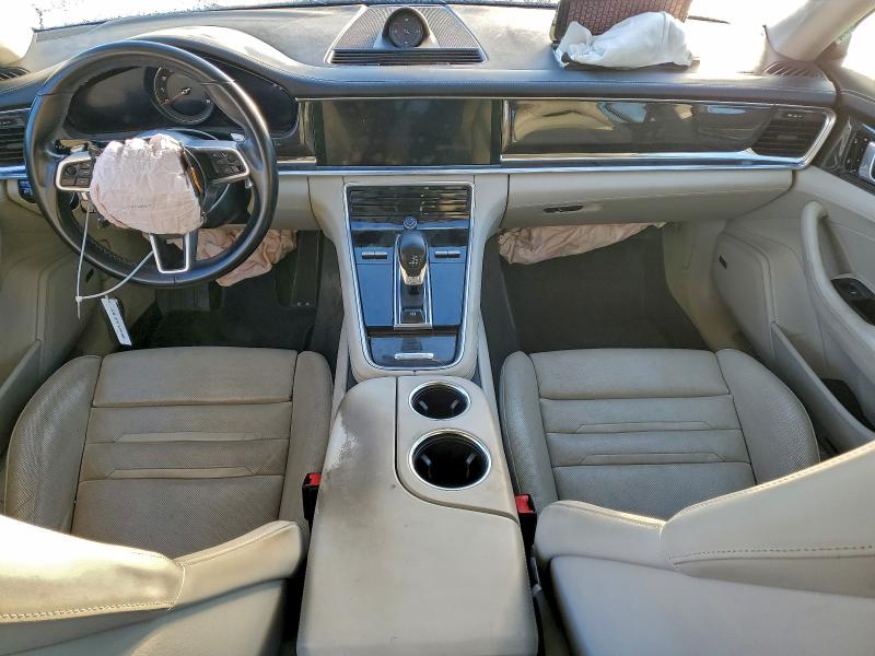 Фото 8 - PORSCHE PANAMERA