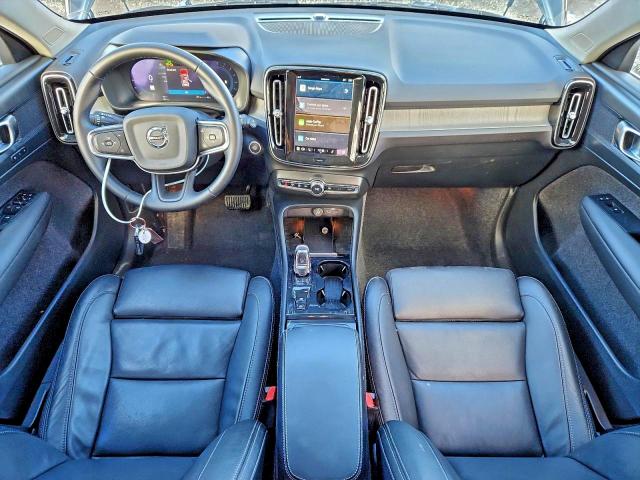 Фото 8 - VOLVO XC40 PLUS