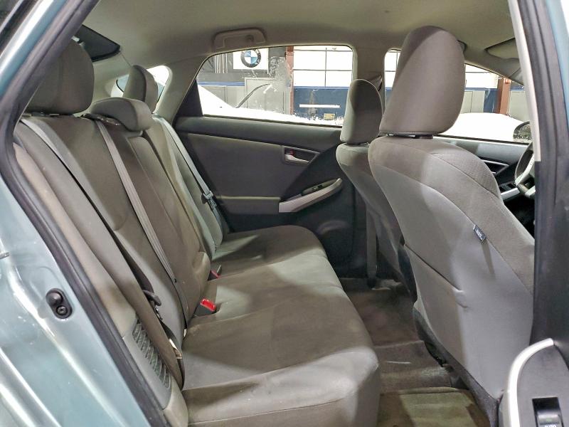 Фото 10 - TOYOTA PRIUS