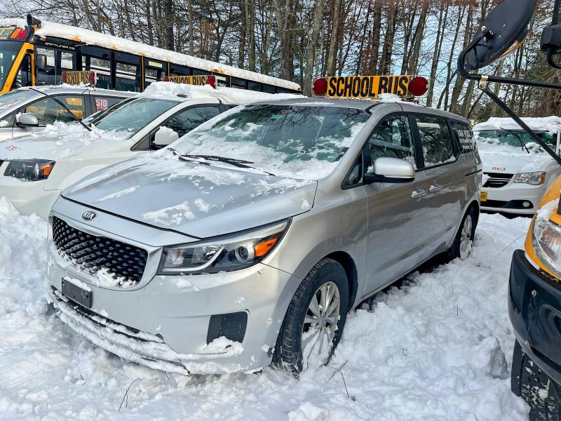 Фото 2 - KIA SEDONA