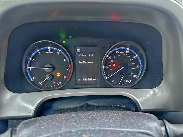 Фото 8 - TOYOTA RAV4