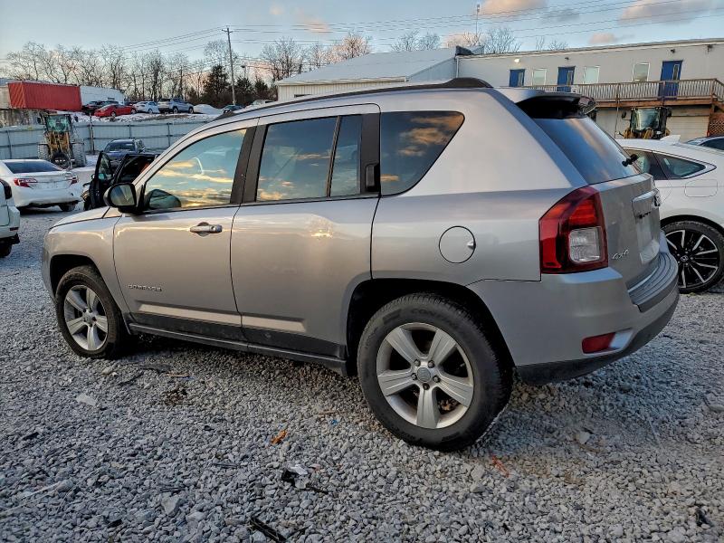 Фото 2 - JEEP COMPASS