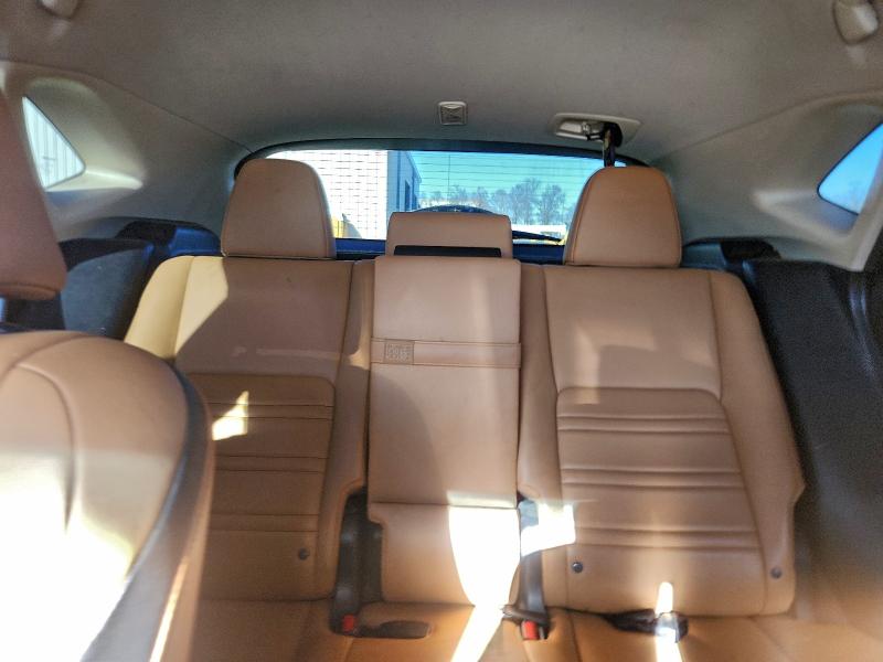 Фото 10 - LEXUS NX