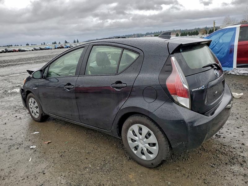 Фото 2 - TOYOTA PRIUS