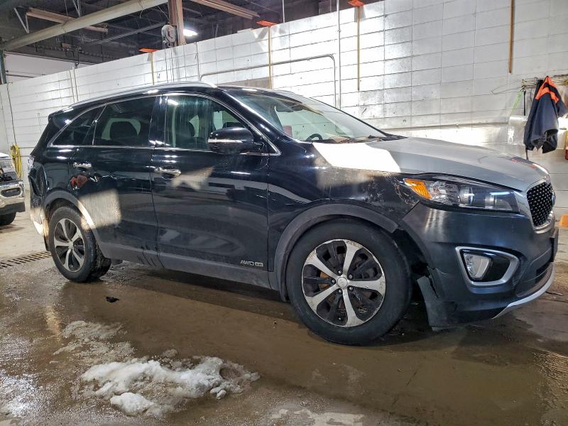 Фото 4 - KIA SORENTO