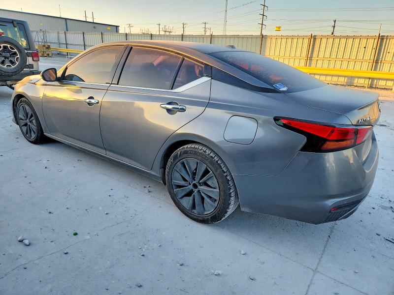 Фото 2 - NISSAN ALTIMA