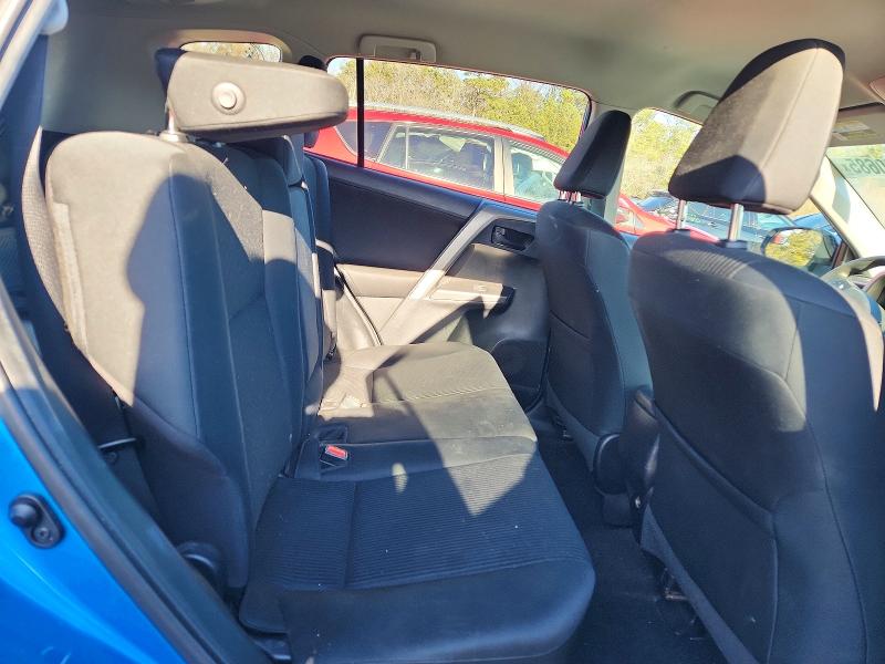 Фото 11 - TOYOTA RAV4