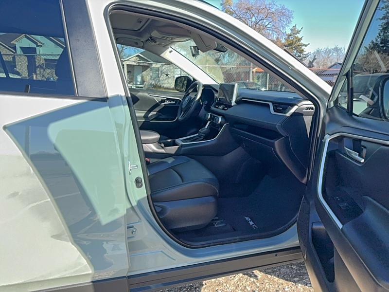 Фото 5 - TOYOTA RAV4