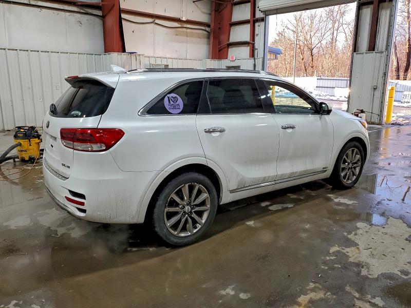 Фото 3 - KIA SORENTO