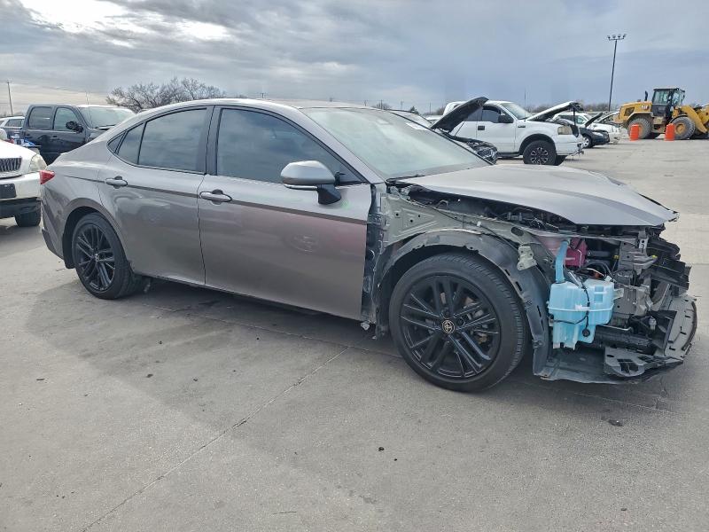 Фото 4 - TOYOTA CAMRY