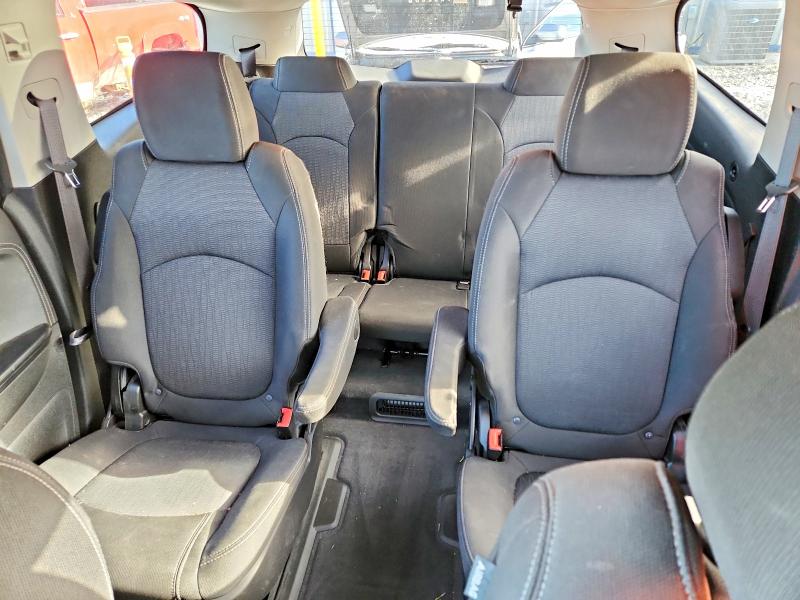 Фото 10 - CHEVROLET TRAVERSE