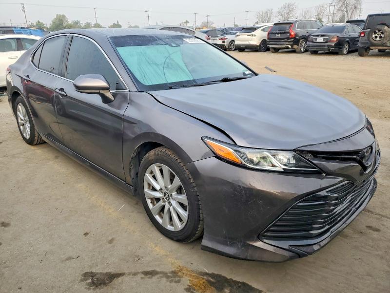 Фото 4 - TOYOTA CAMRY