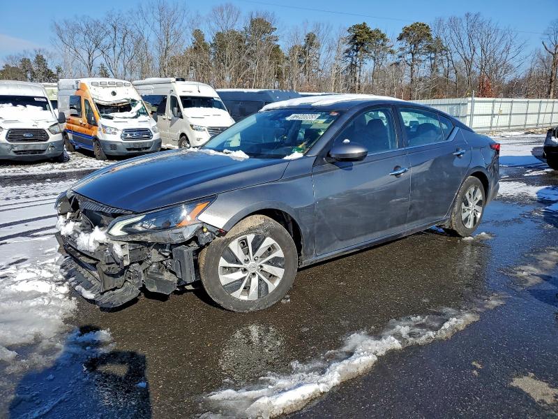 Фото 1 - NISSAN ALTIMA