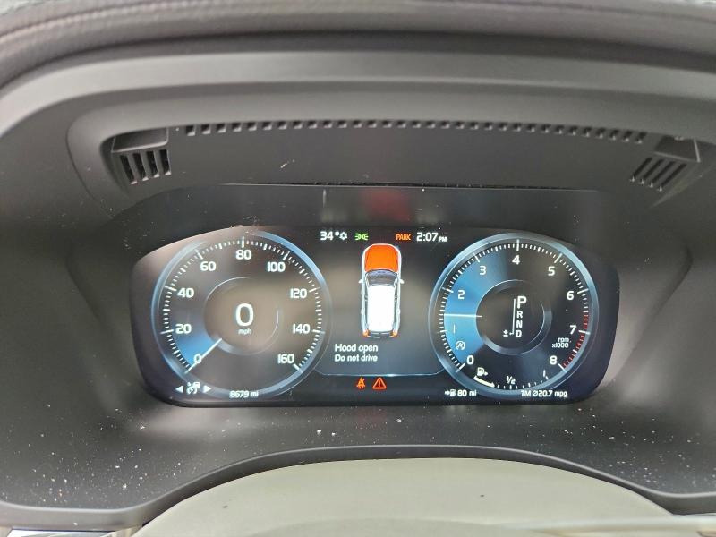 Фото 9 - VOLVO XC60