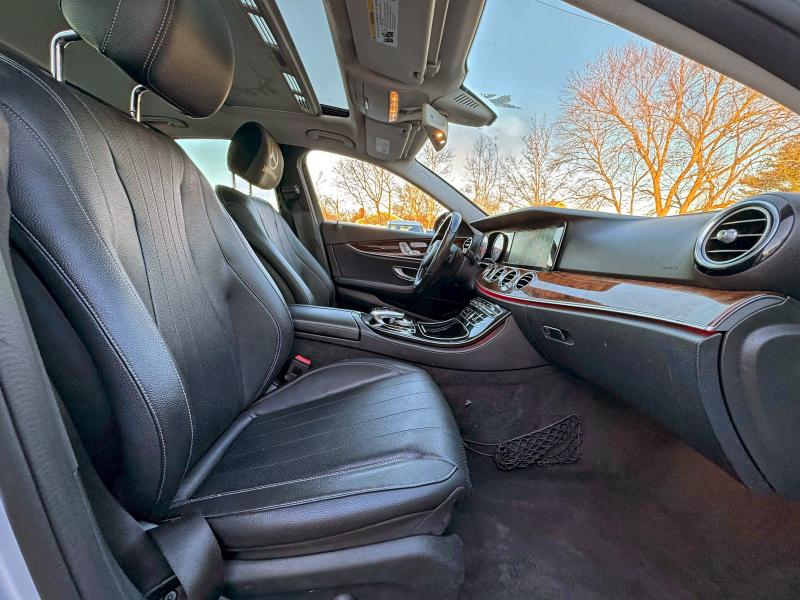 Фото 5 - MERCEDES-BENZ E-CLASS