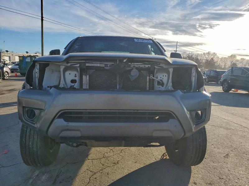 Фото 5 - TOYOTA TACOMA