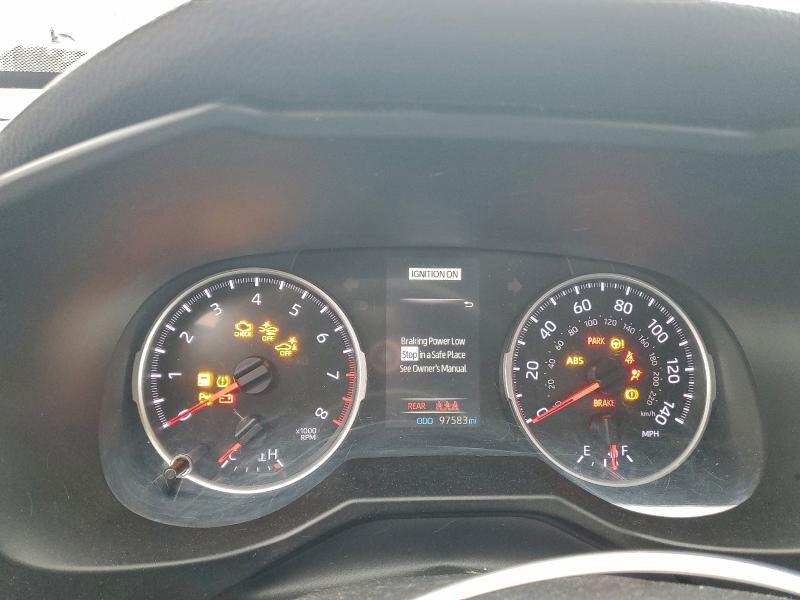 Фото 9 - TOYOTA RAV4