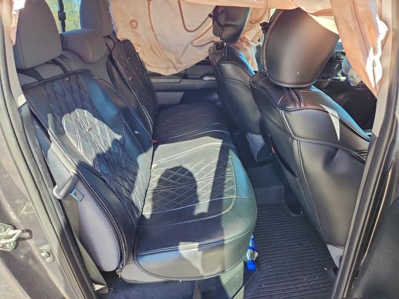 Фото 10 - TOYOTA TACOMA