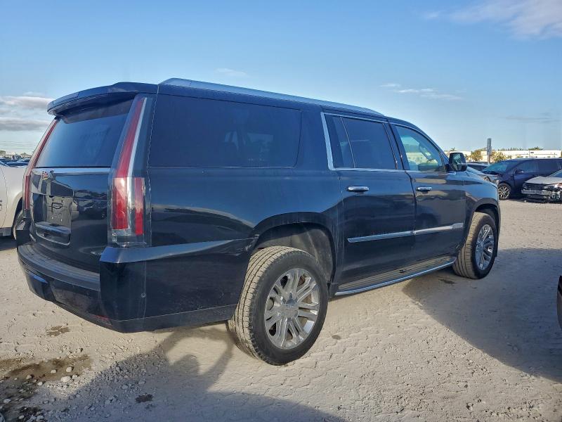 Фото 3 - CADILLAC ESCALADE