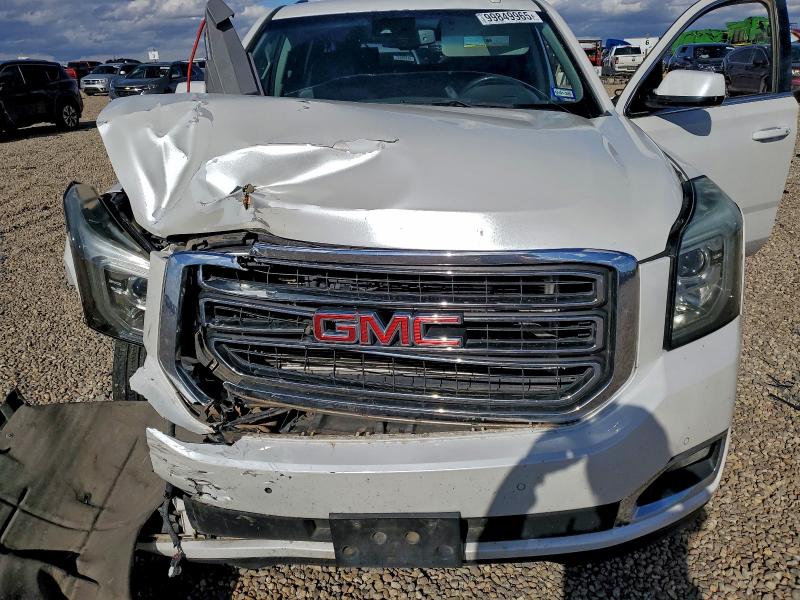 Фото 12 - GMC YUKON