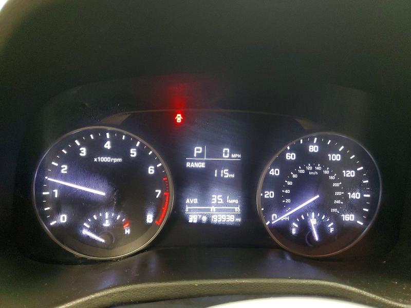 Фото 9 - HYUNDAI ELANTRA