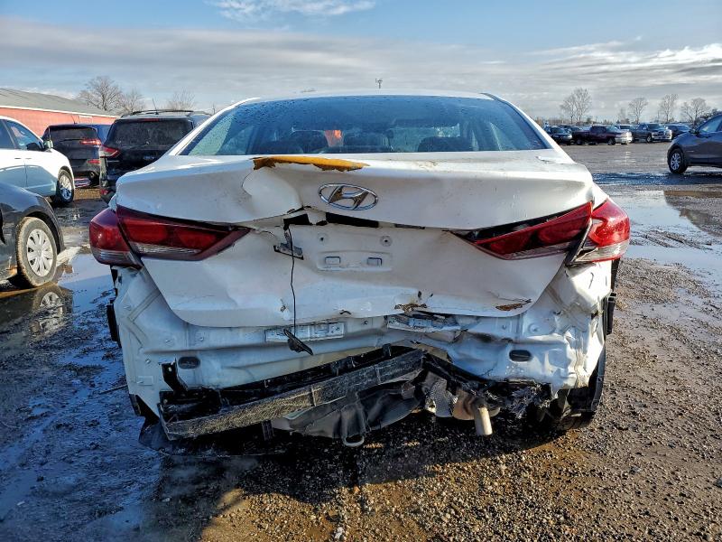 Фото 6 - HYUNDAI ELANTRA