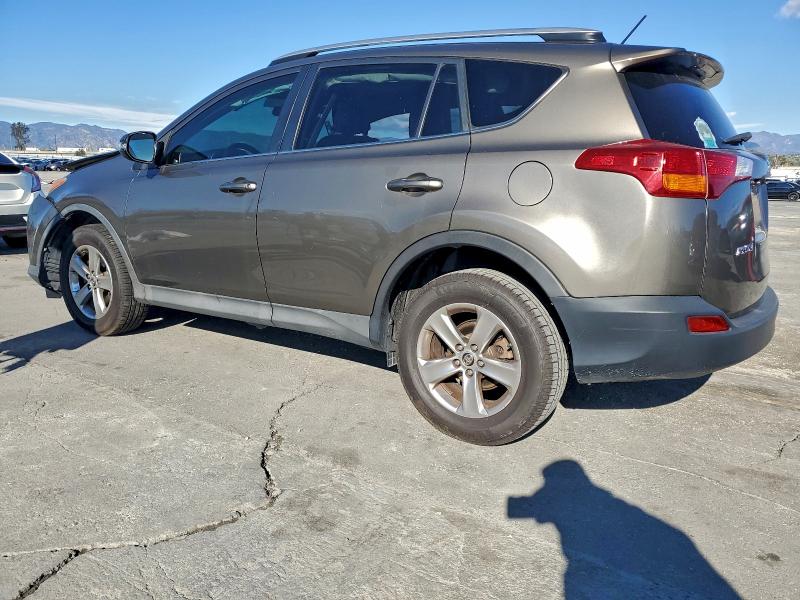 Фото 2 - TOYOTA RAV4