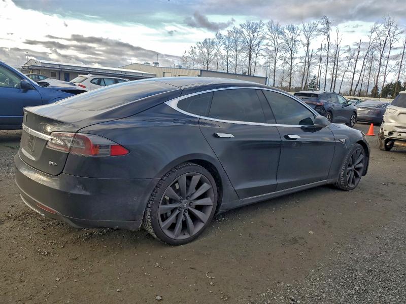 TESLA MODEL S 2015 VIN 5YJSA1E22FF114517