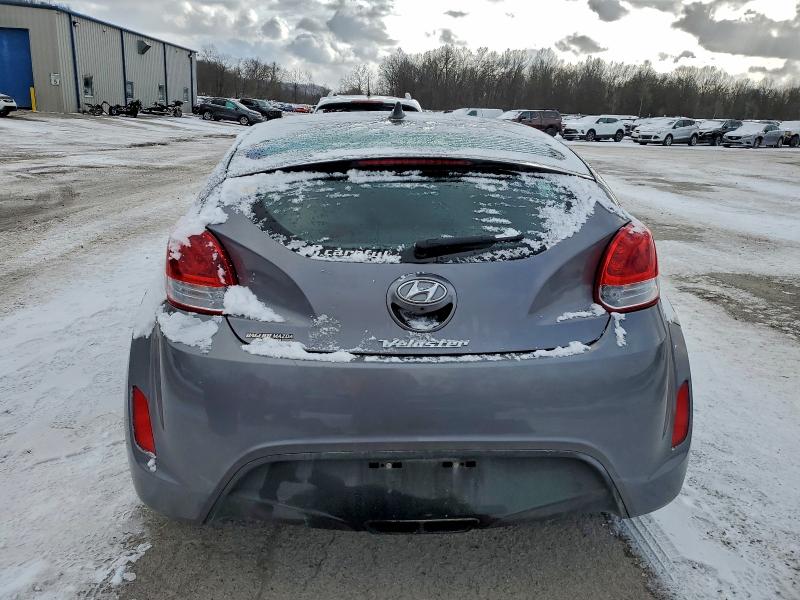 Фото 6 - HYUNDAI VELOSTER