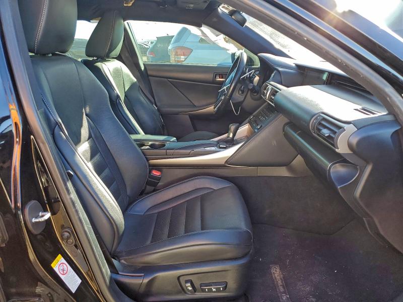 Фото 7 - LEXUS IS