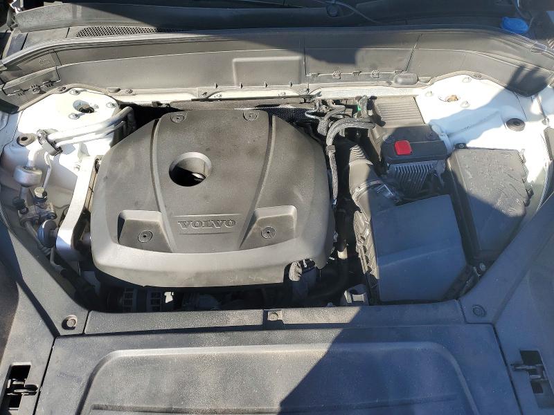 Фото 11 - VOLVO XC90