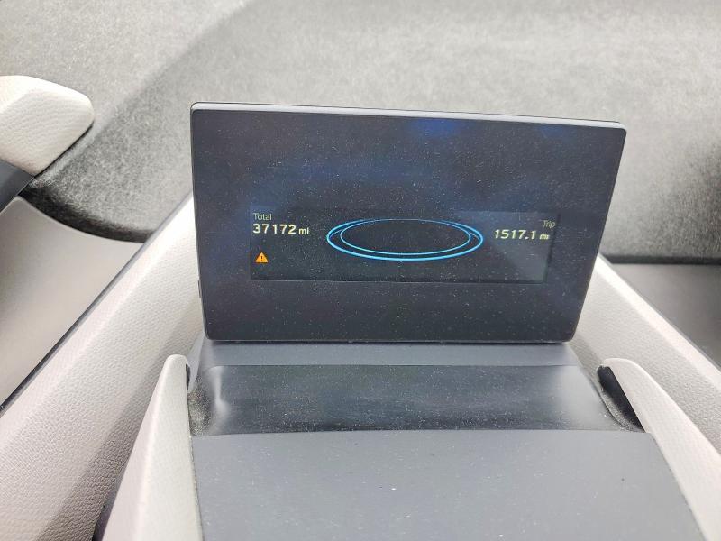 Фото 9 - BMW I SERIES