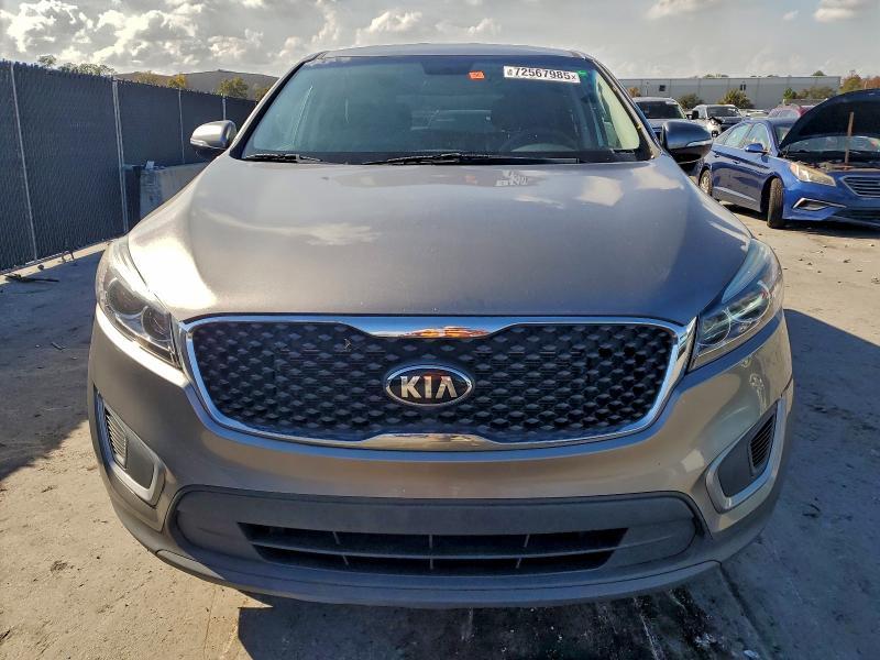 Фото 5 - KIA SORENTO