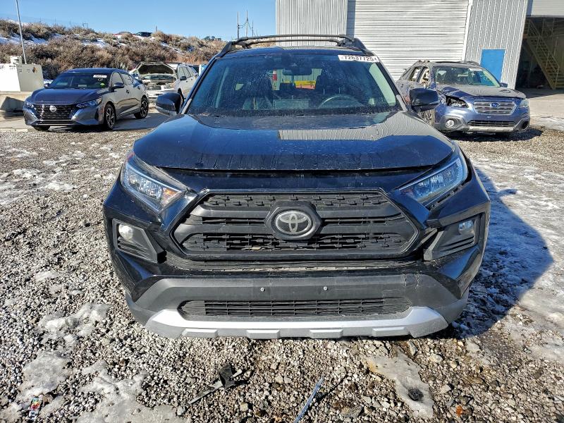 Фото 5 - TOYOTA RAV4