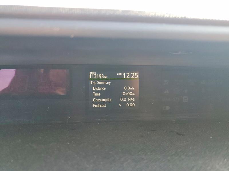 Фото 9 - TOYOTA PRIUS