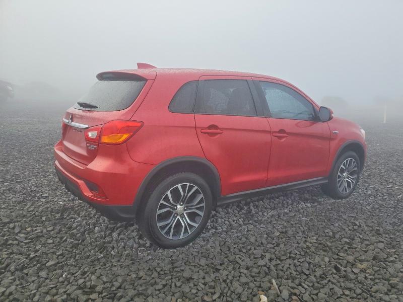 Фото 2 - MITSUBISHI OUTLANDER