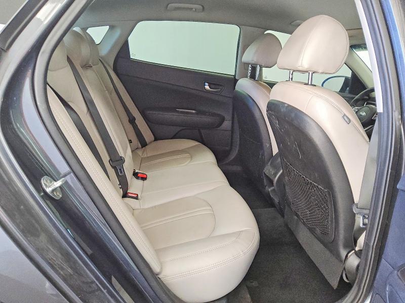 Фото 10 - KIA OPTIMA