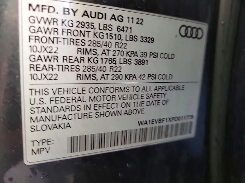 Фото 10 - AUDI Q8