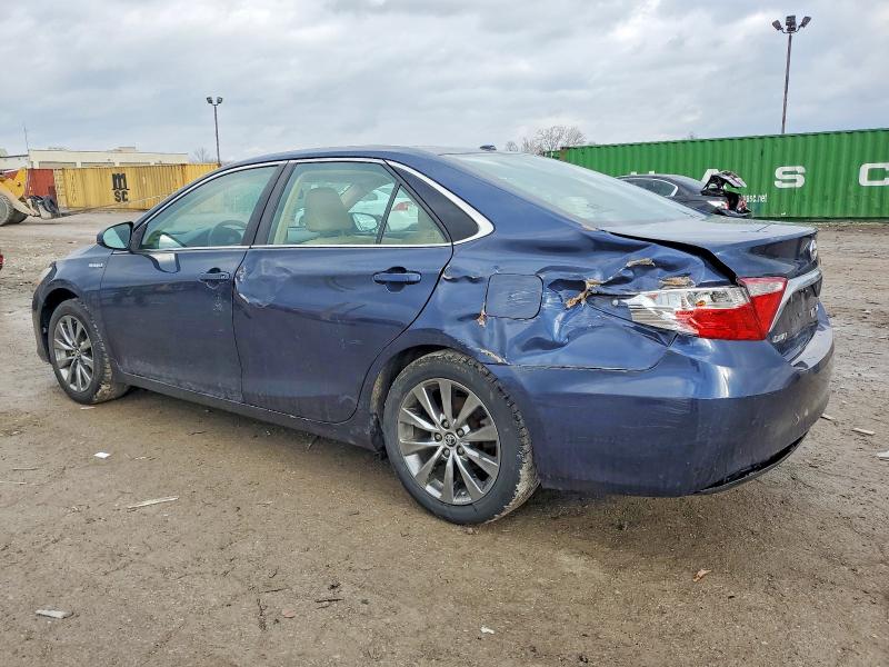 Фото 2 - TOYOTA CAMRY