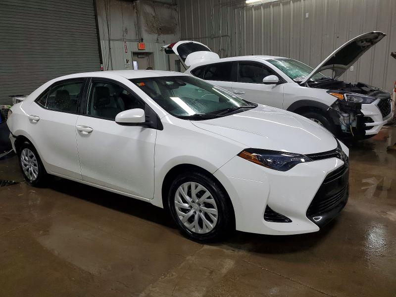 Фото 4 - TOYOTA COROLLA